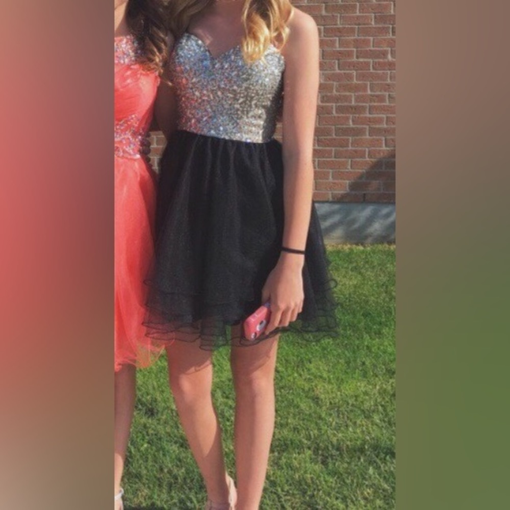 Graduation/Prom dress - Picture 3 of 3